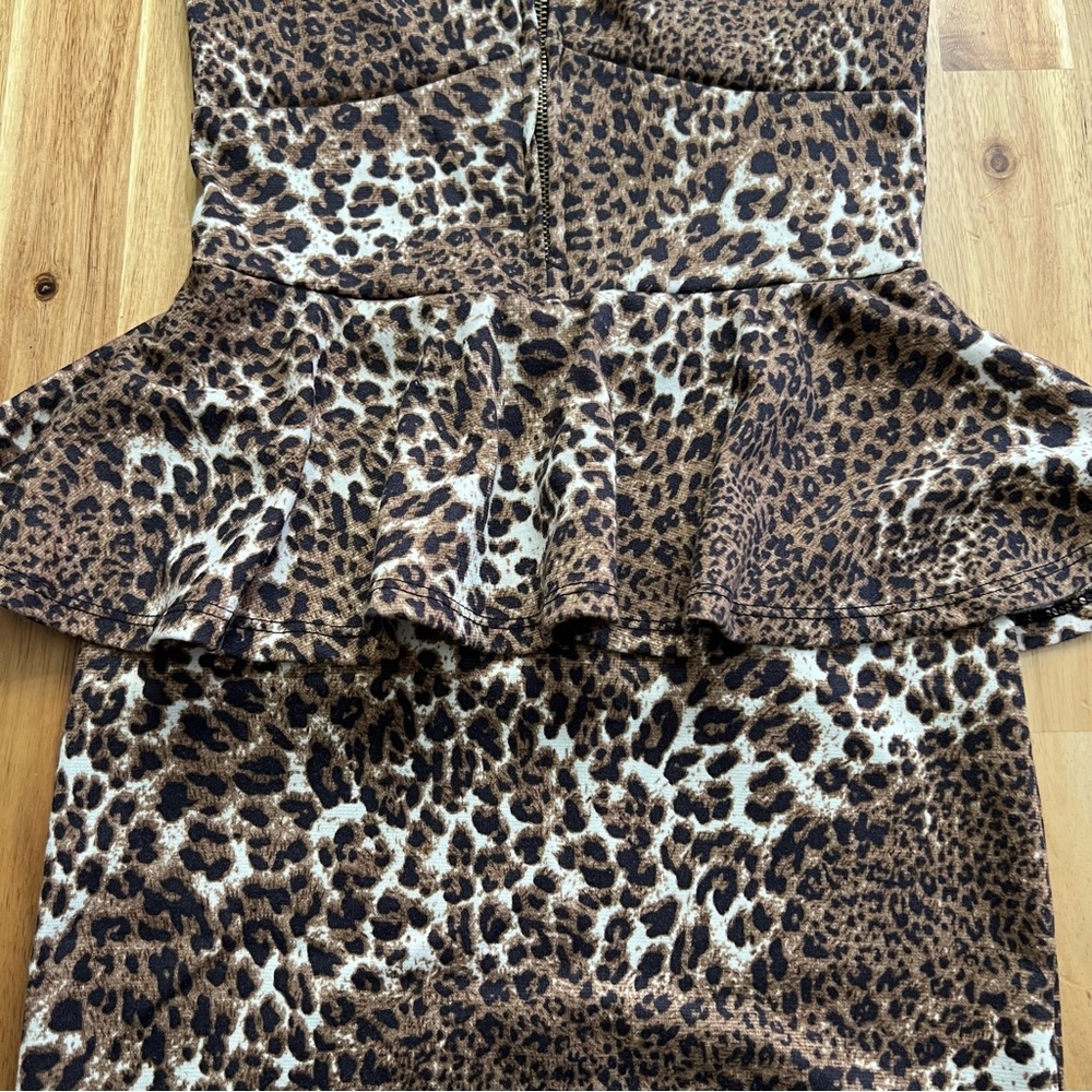 Charlotte Russe Leopard Print Peplum Strapless Bodycon Dress - Picture 2 of 7